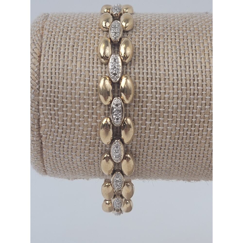 Elegant Gold and Silver Women's Bracelet